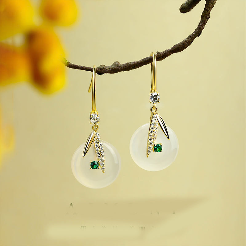 Earrings / Leaves / Diamond studded / Versatile / Jadeite / Implies peace