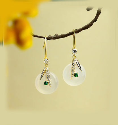 Earrings / Leaves / Diamond studded / Versatile / Jadeite / Implies peace