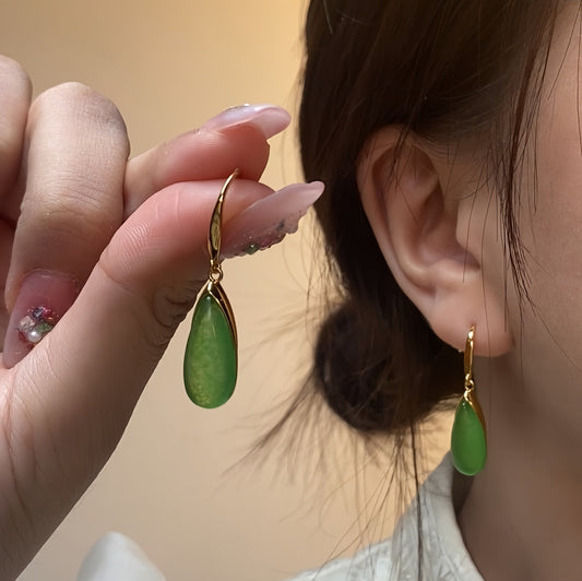 Simple / high-end earrings / gold-plated / jadeite style resin / silver needles / earrings / banquet scenes