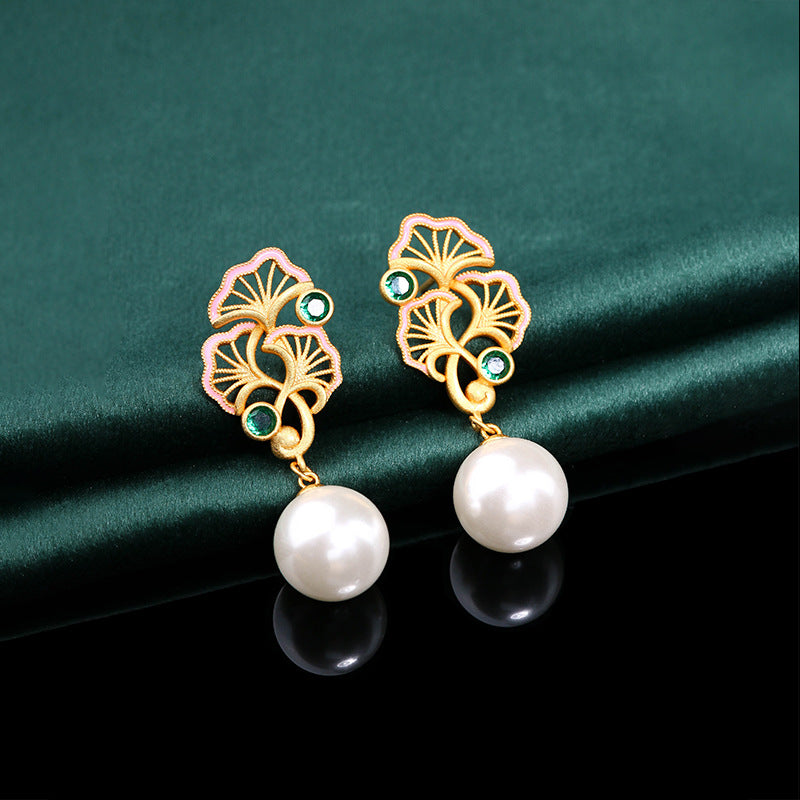 Design combining pearls and ginkgo leaves / earrings / fashionable and versatile / INS style / light luxury / earrings