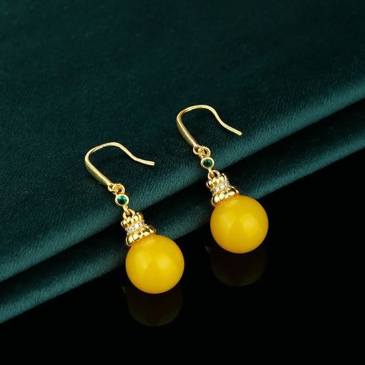 Unique style / Ear studs / artificial amber / Can be paired with any clothes at will